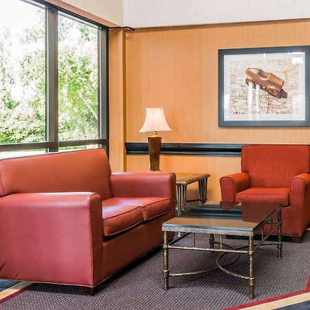 Quality Inn Auburn Hills - Detroit North Exteriör bild