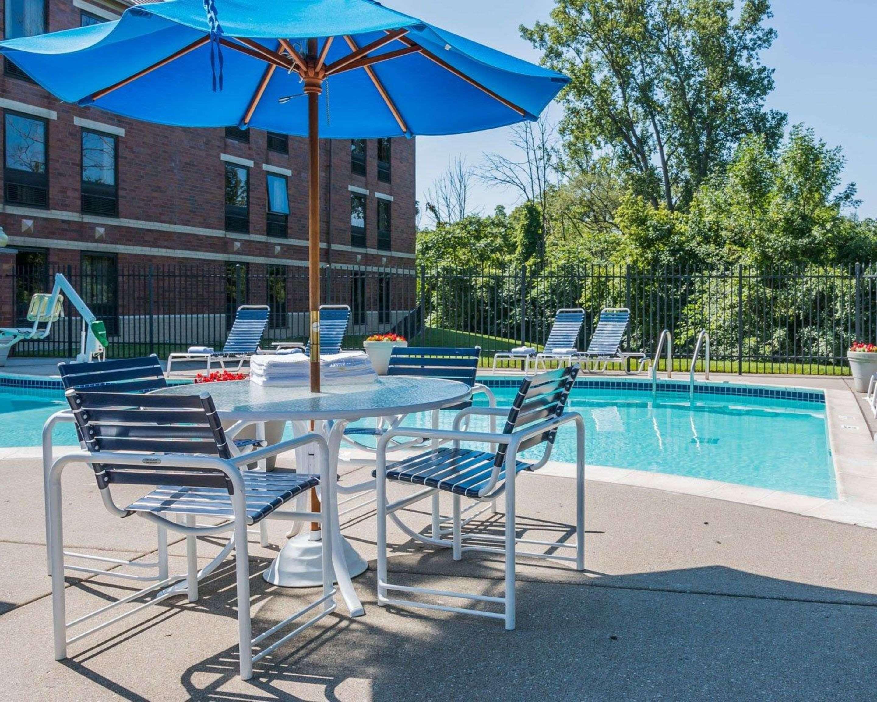 Quality Inn Auburn Hills - Detroit North Exteriör bild