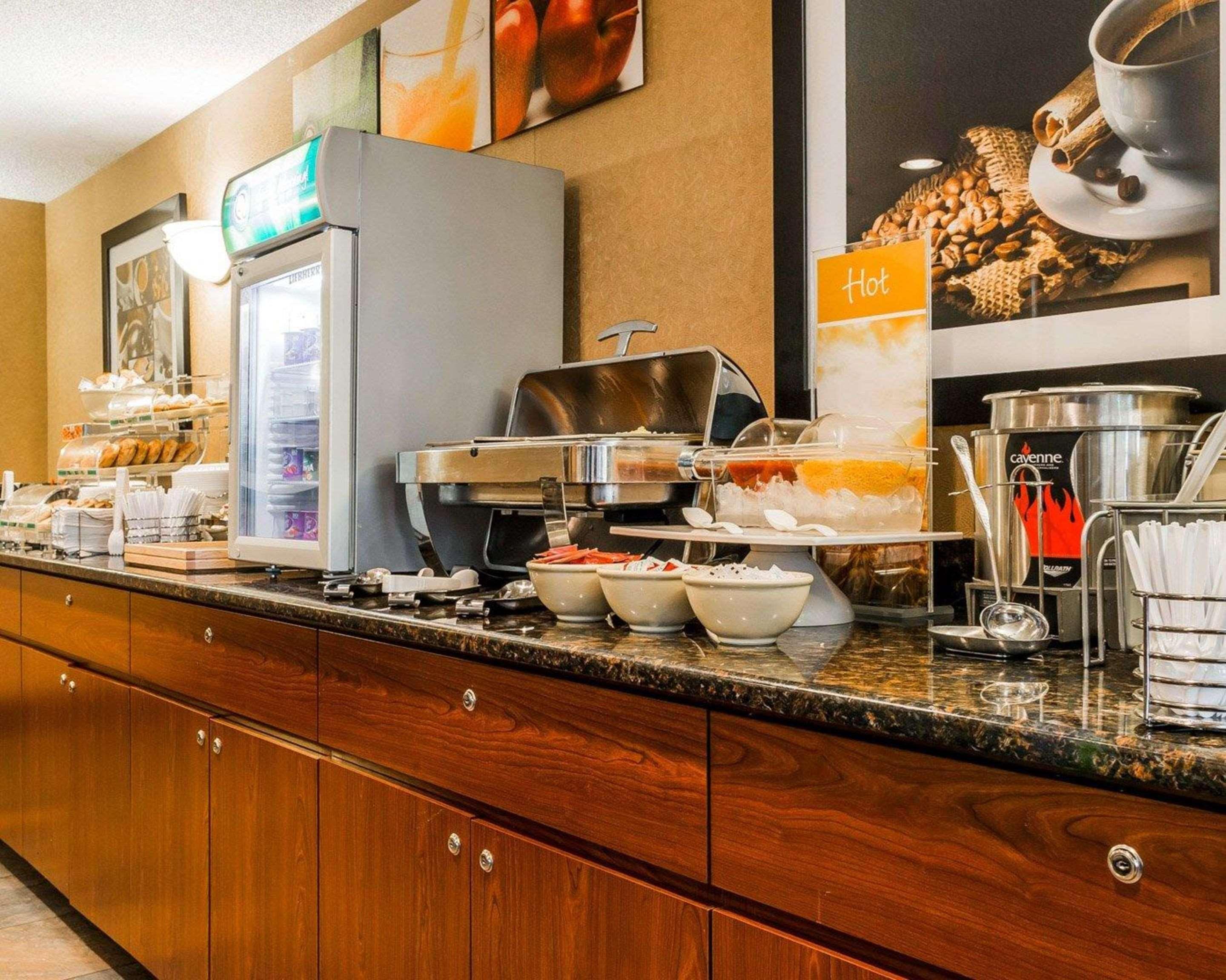 Quality Inn Auburn Hills - Detroit North Exteriör bild