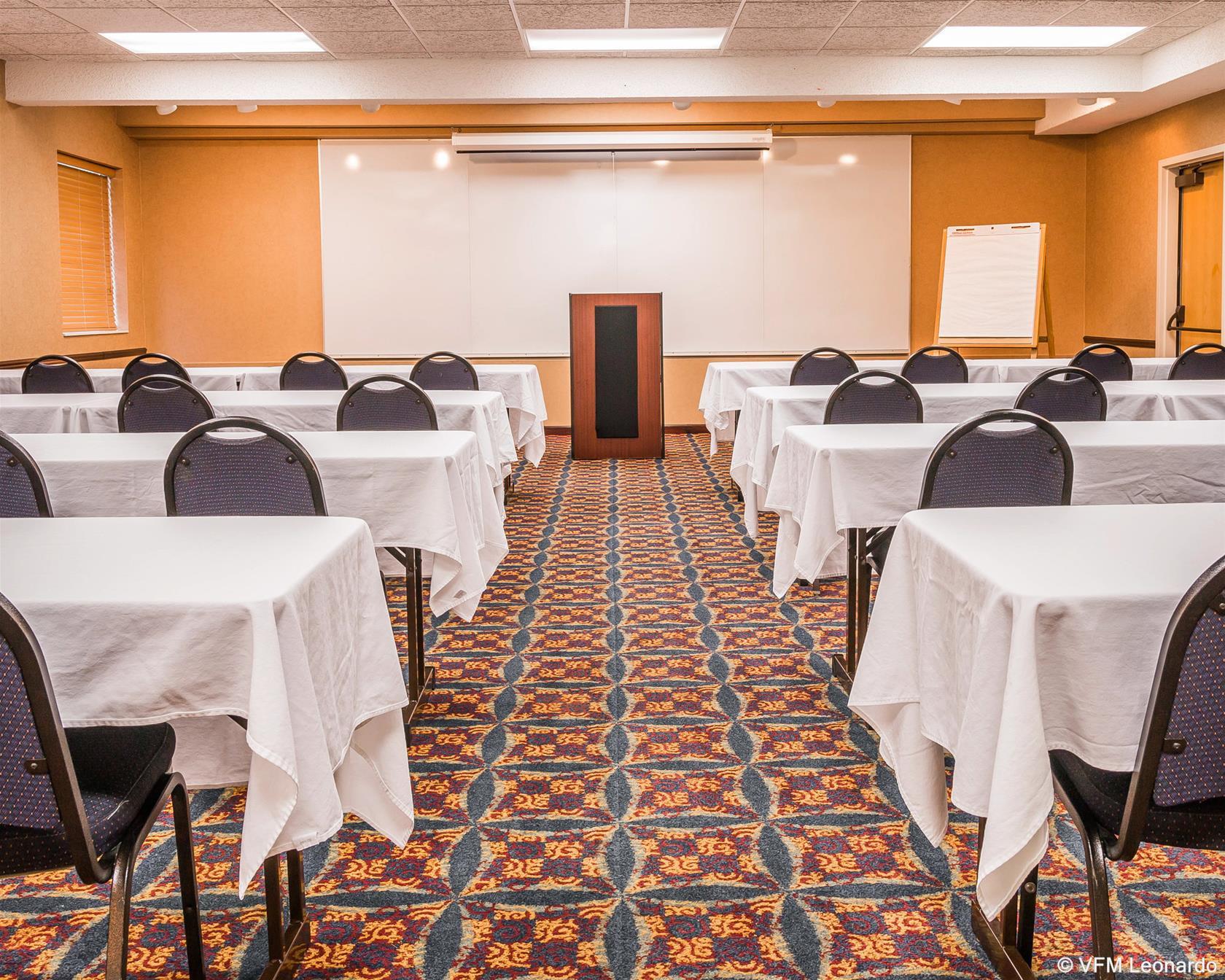 Quality Inn Auburn Hills - Detroit North Exteriör bild
